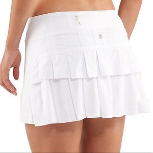 Lululemon Pace Setter Skirt size 4 Tall WHITE